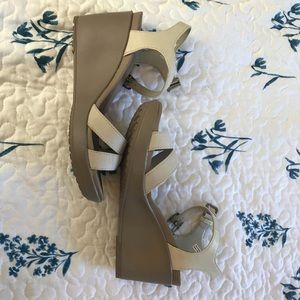 Crocs wedge heel, comfort sole